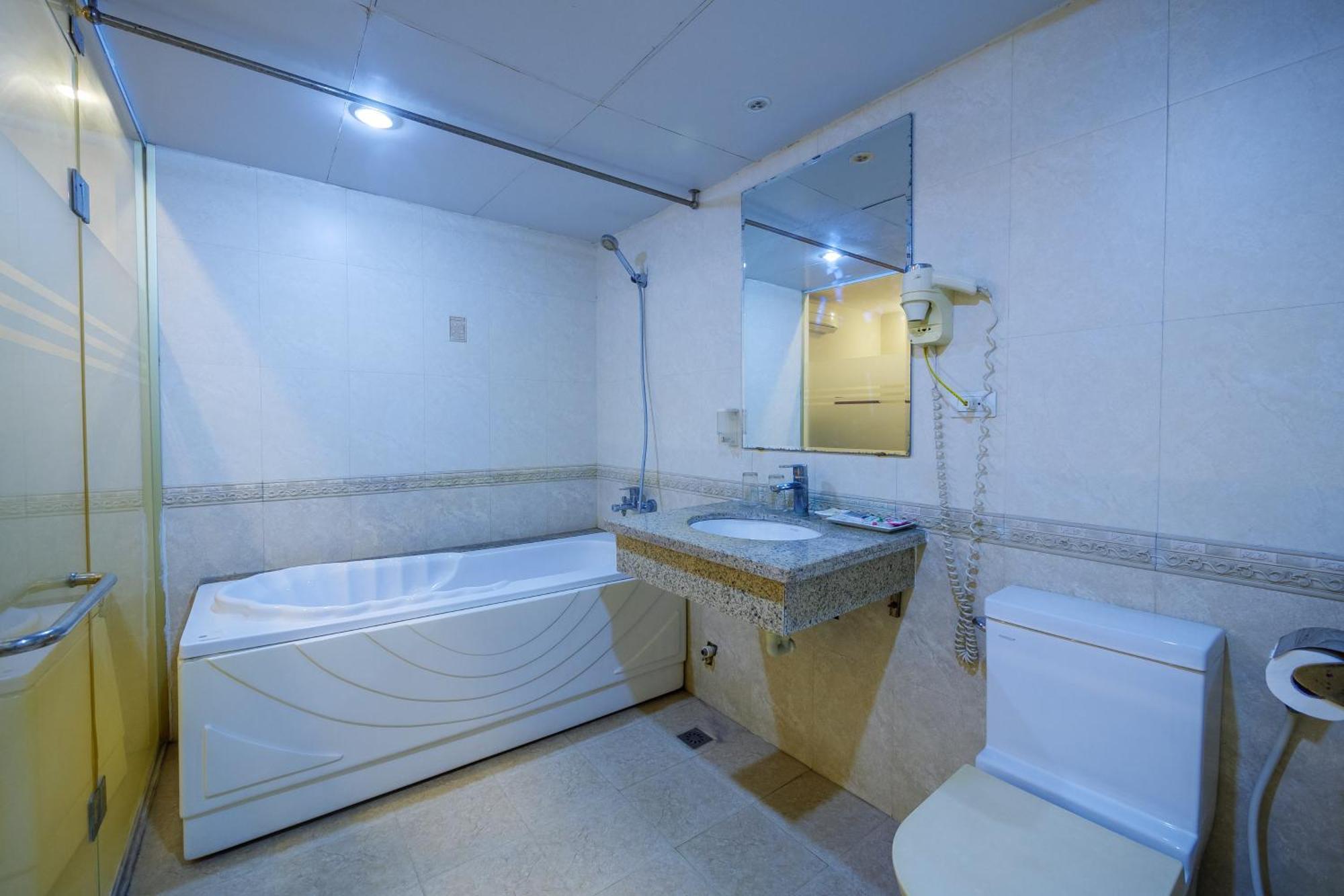 Ngan Ha Hotel Long Bien هانوي المظهر الخارجي الصورة